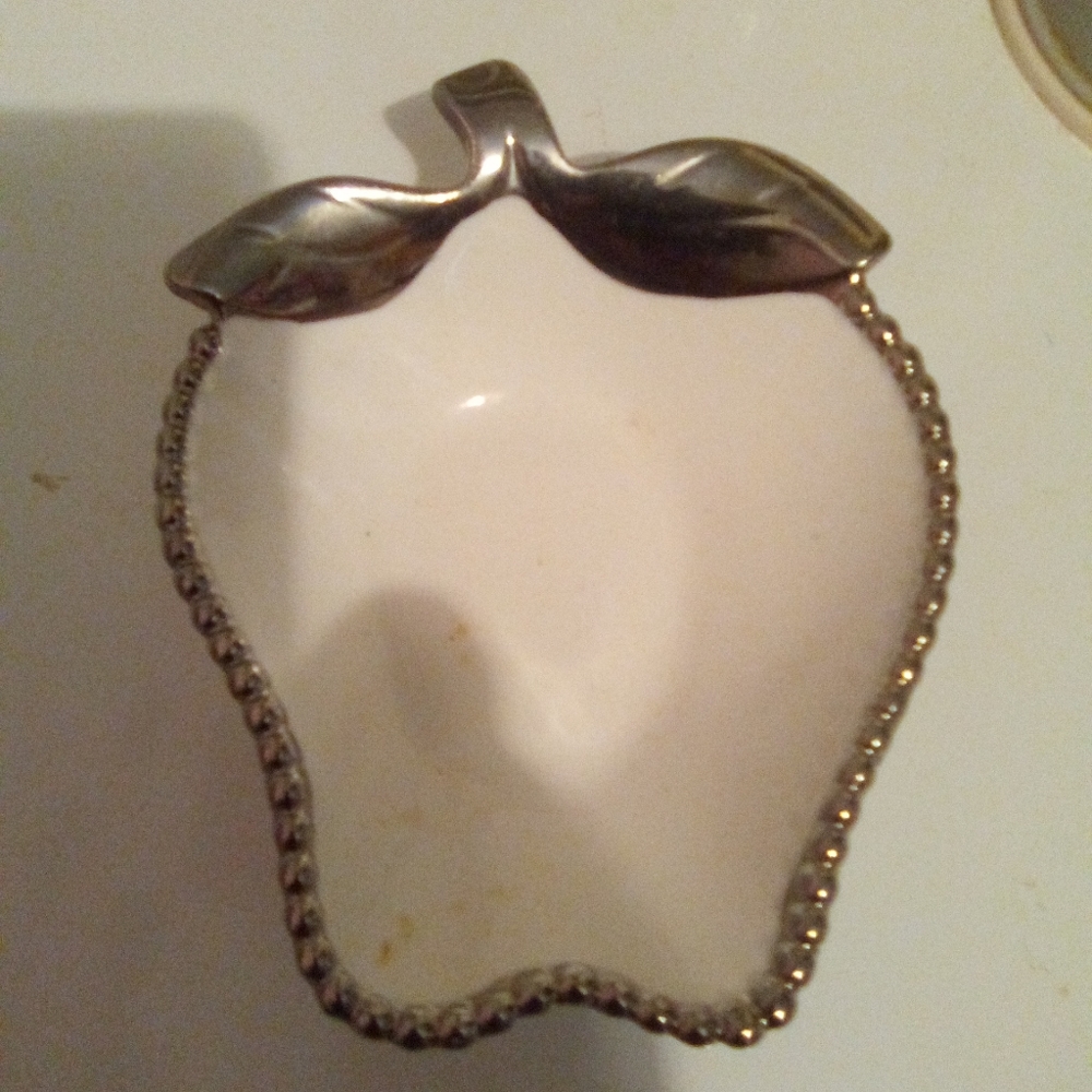 Ceramic silver apple tray